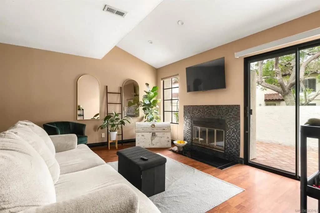 4250 Porte De Palmas 55, San Diego, CA — listing photo 1