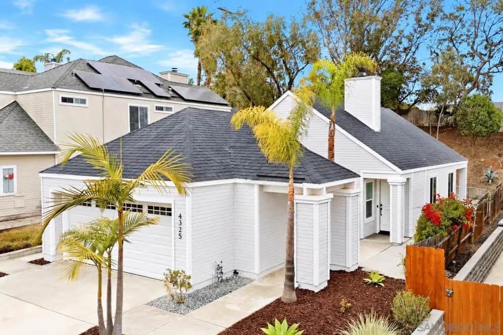 4325 Via Tercero, Oceanside, CA — listing photo 1