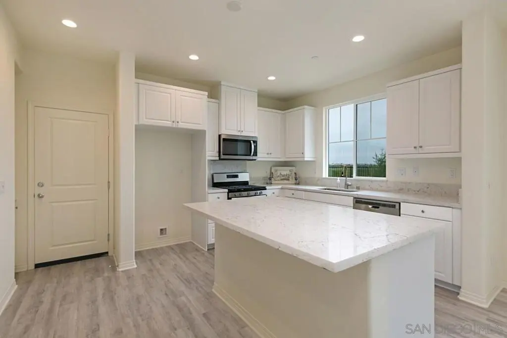 501 Turnstone Ln, Imperial Beach, CA — listing photo 1