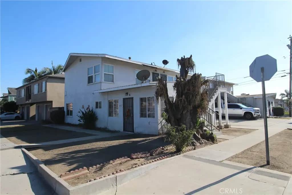 4954 Tweedy Boulevard B, South Gate, CA — listing photo 1
