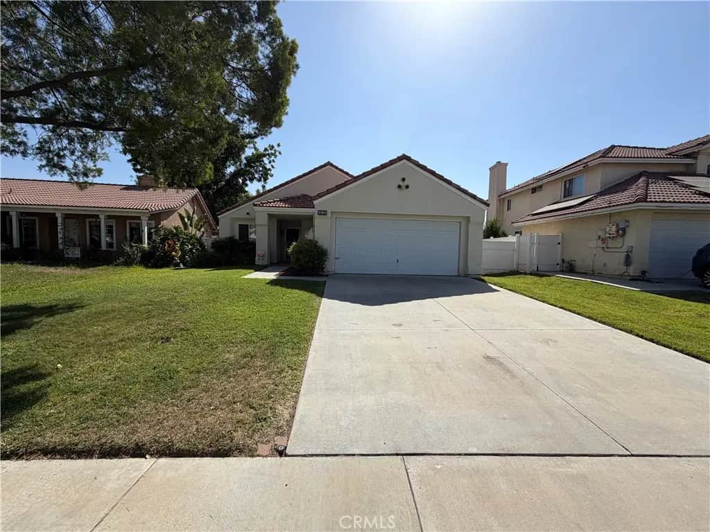 16135 La Fortuna, Moreno Valley, CA — listing photo 1