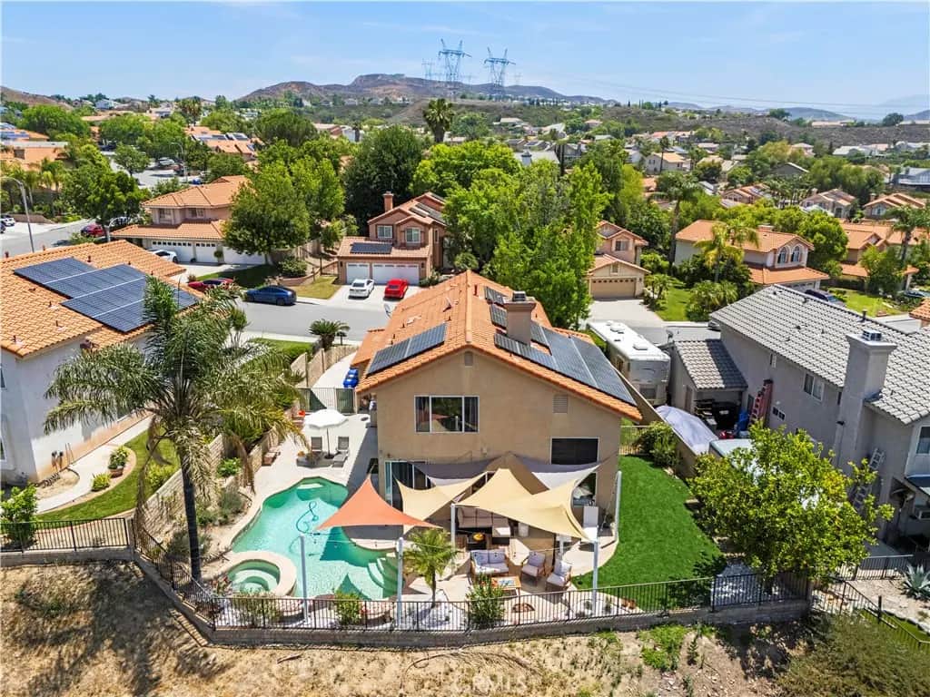 28345 Nicholas, Saugus, CA — listing photo 1