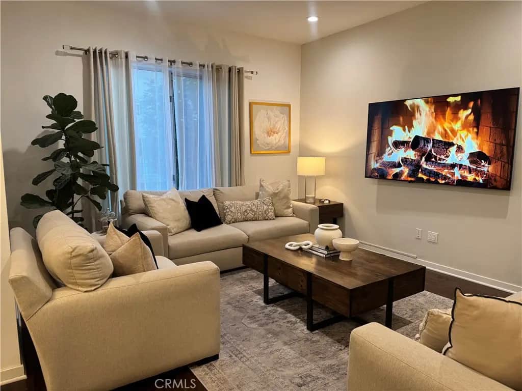21 Gramercy 218, Irvine, CA — listing photo 1