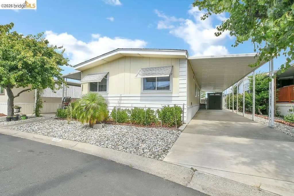 263 Coral Dr, Pittsburg, CA — listing photo 1