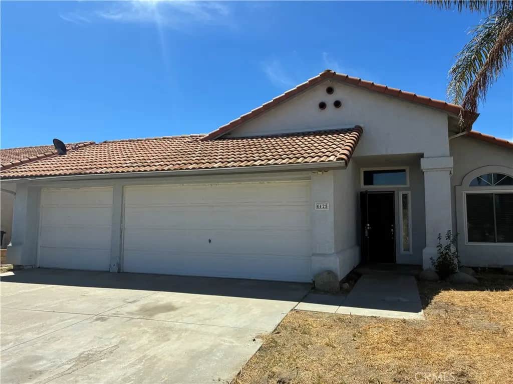 4425 Harbor Court, Hemet, CA — listing photo 1