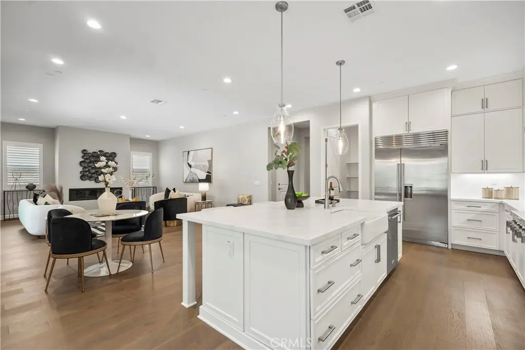 370 Sawbuck, Irvine, CA — listing photo 1
