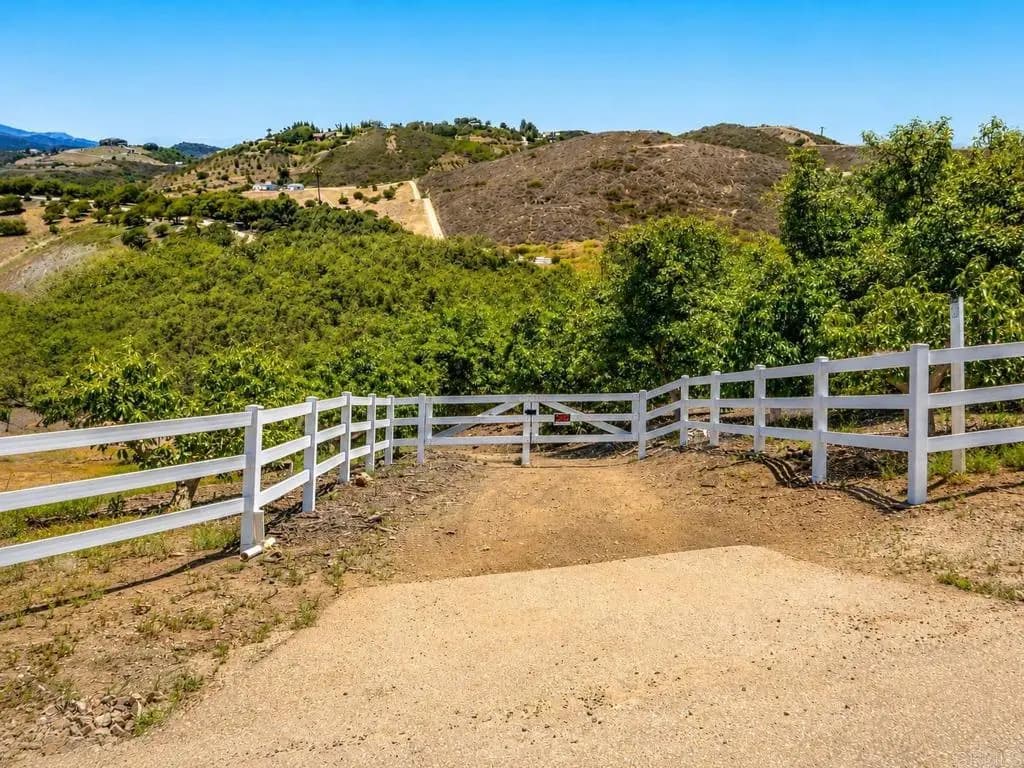 1 Palamino Circle, Temecula, CA — listing photo 1