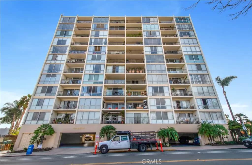 4944 Cass Street 1101, San Diego, CA — listing photo 1
