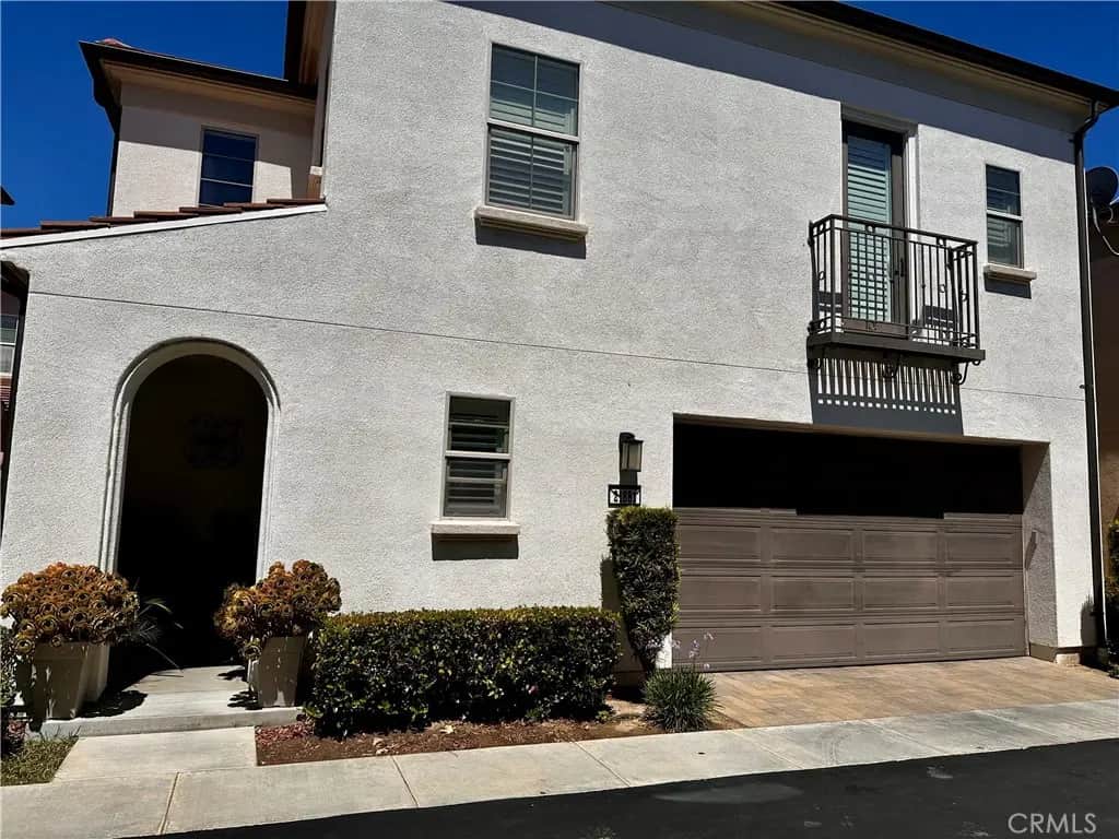 21881 Propello, Saugus, CA — listing photo 1