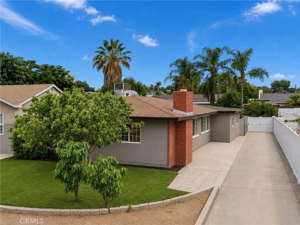 6057 Florence, Riverside, CA — listing photo 1