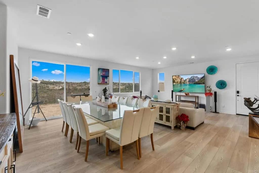 813 Mateo Street, Chula Vista, CA — listing photo 1