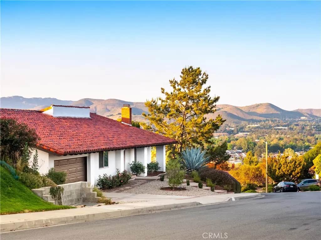 2181 Hillsbury Road, Westlake Village, CA — listing photo 1