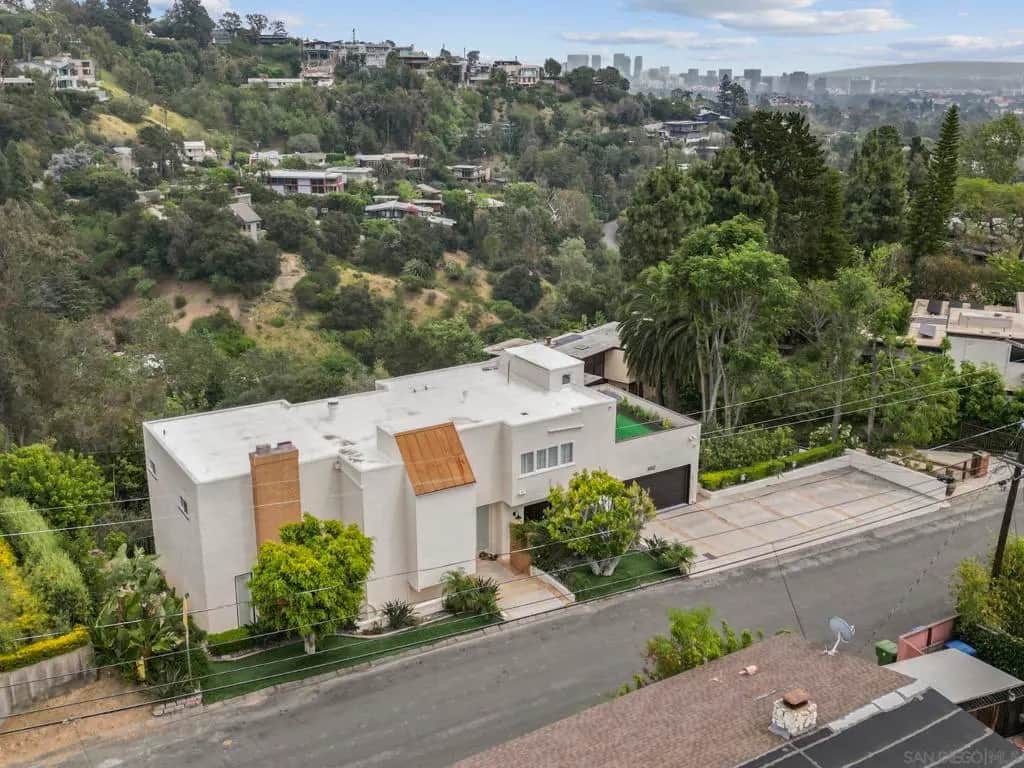 1052 N Kenter Ave, Los Angeles, CA — listing photo 1