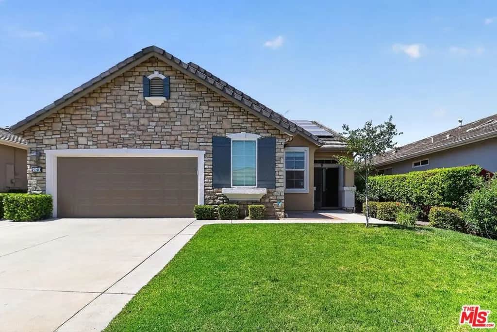 8240 Campbell Court, Hemet, CA — listing photo 1