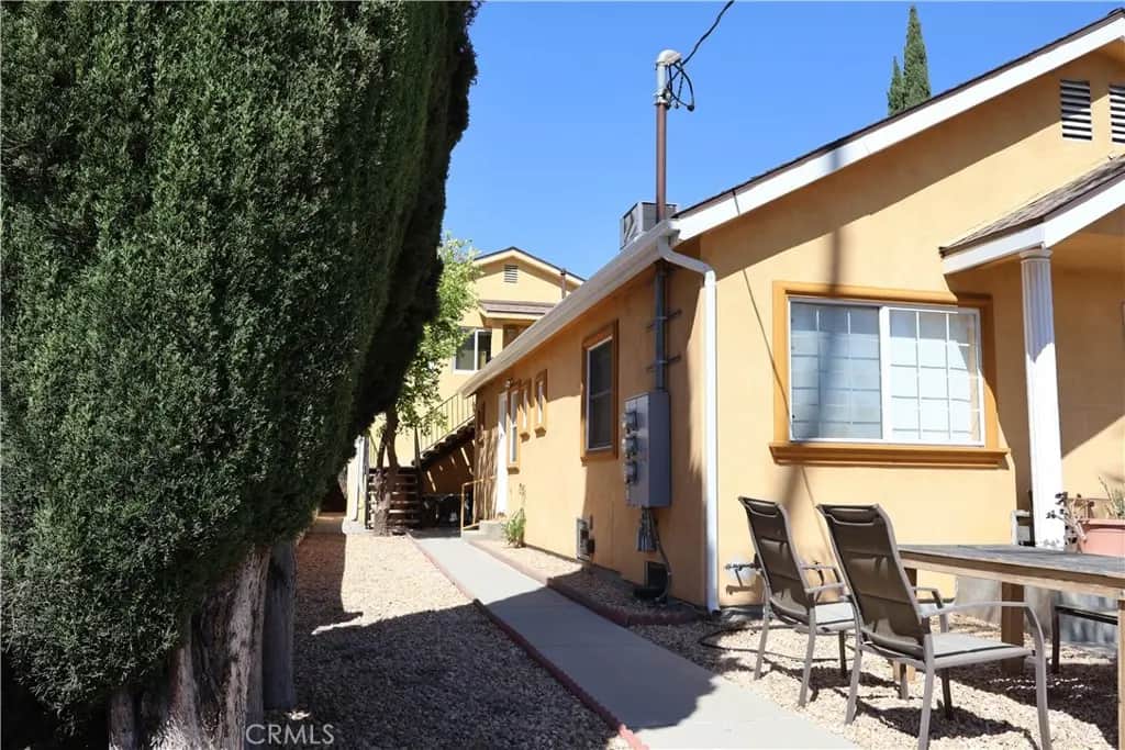 3803 Seneca Avenue, Los Angeles, CA — listing photo 1
