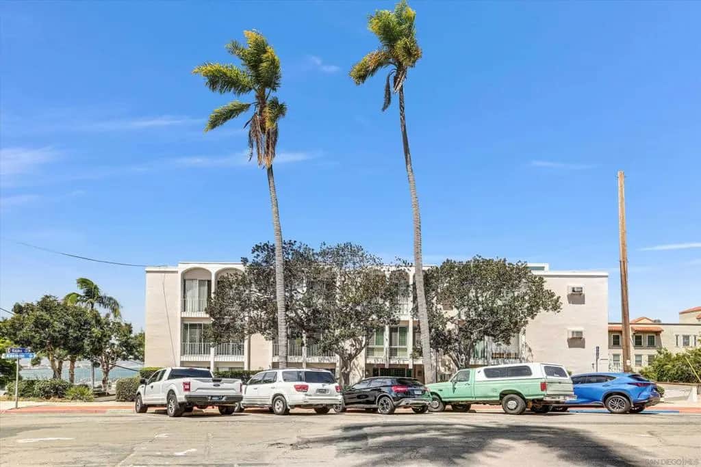 2410 Albatross St 9, San Diego, CA — listing photo 1