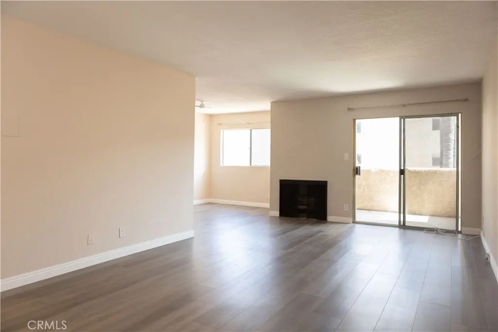 2386 E Del Mar Boulevard 203, Pasadena, CA — listing photo 1