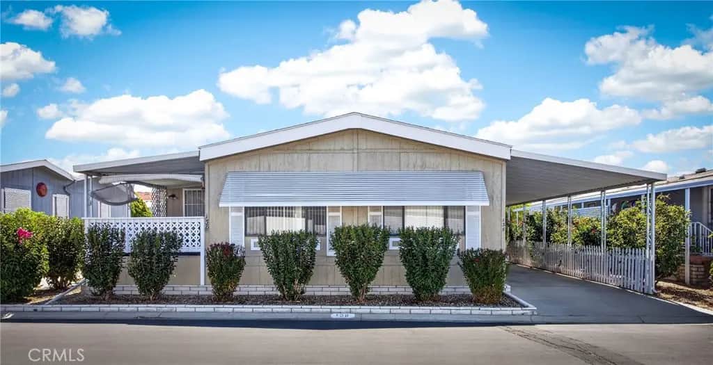 1300 W Menlo Avenue 138, Hemet, CA — listing photo 1