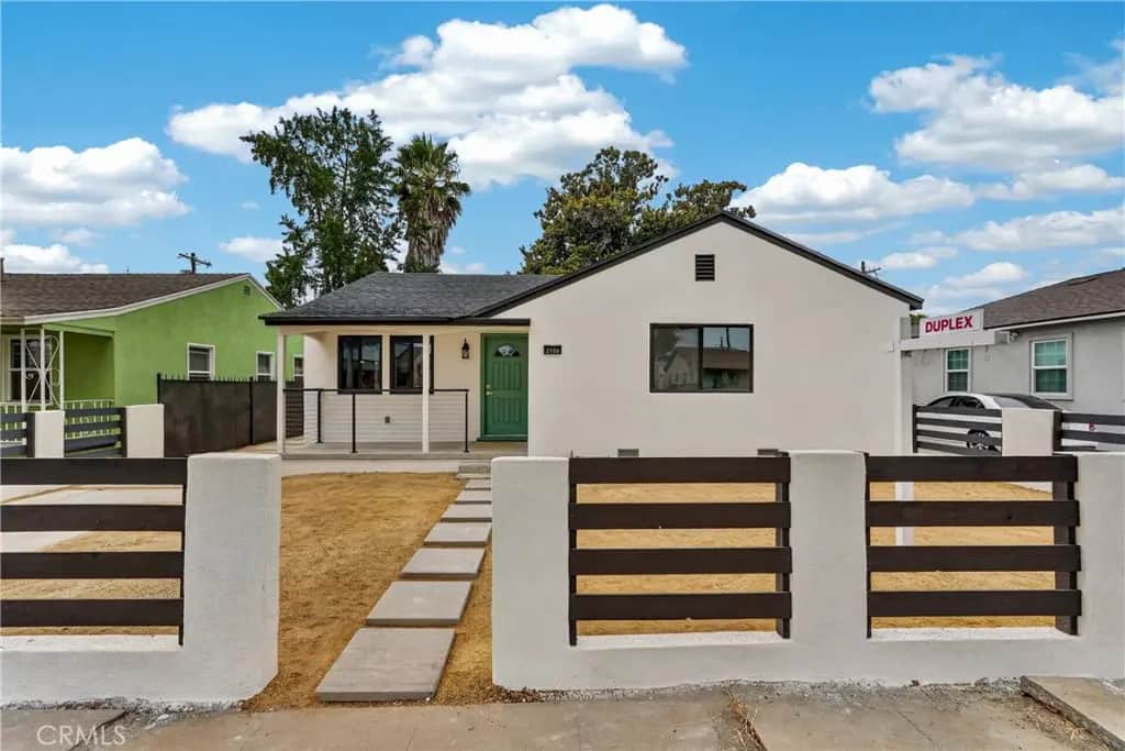 2106 W 94th Pl, Los Angeles, CA — listing photo 1