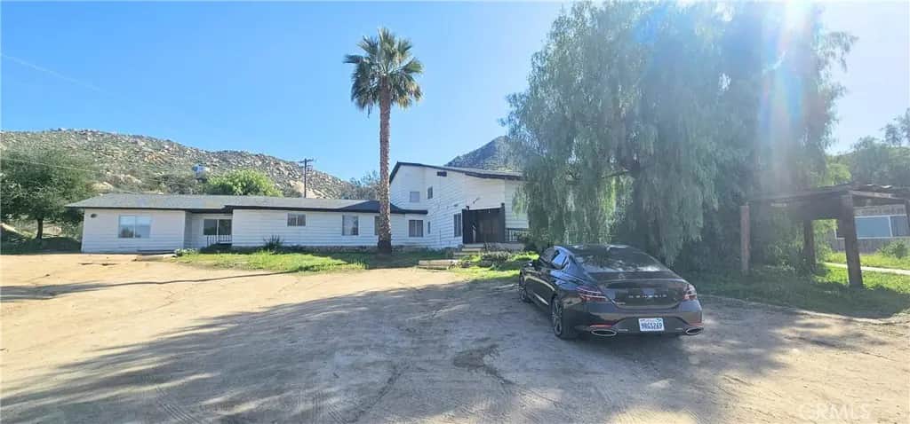 2100 S State, Hemet, CA — listing photo 1