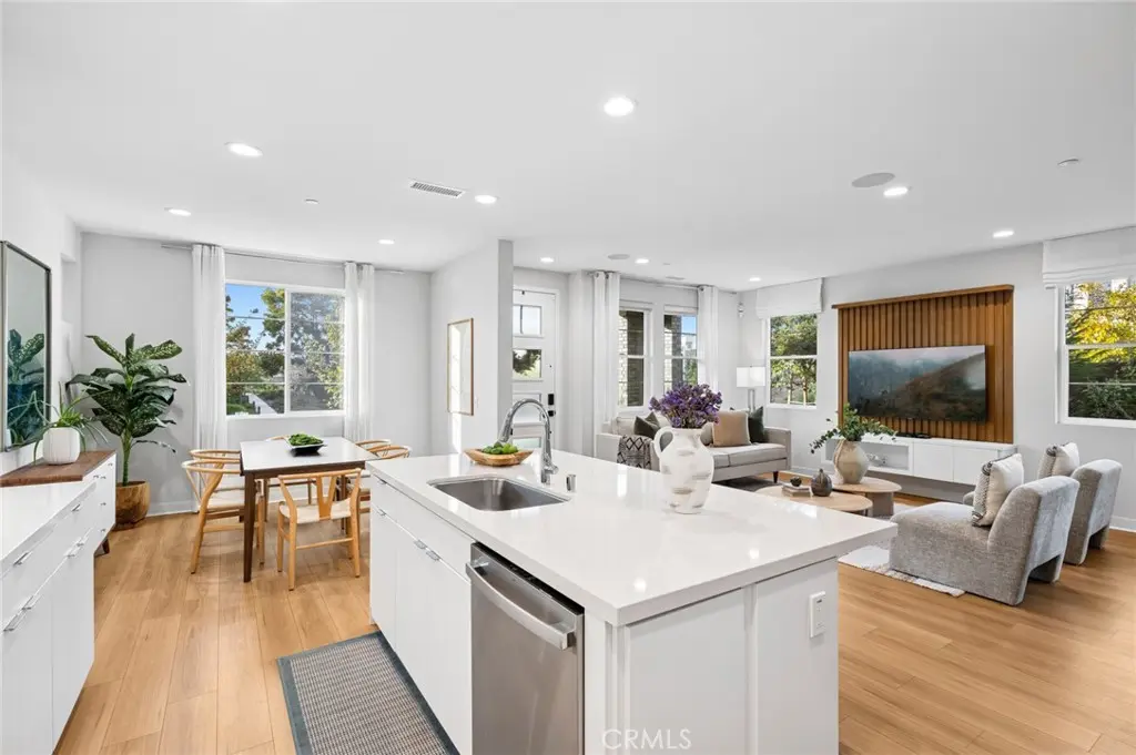 138 Biome, Irvine, CA — listing photo 1