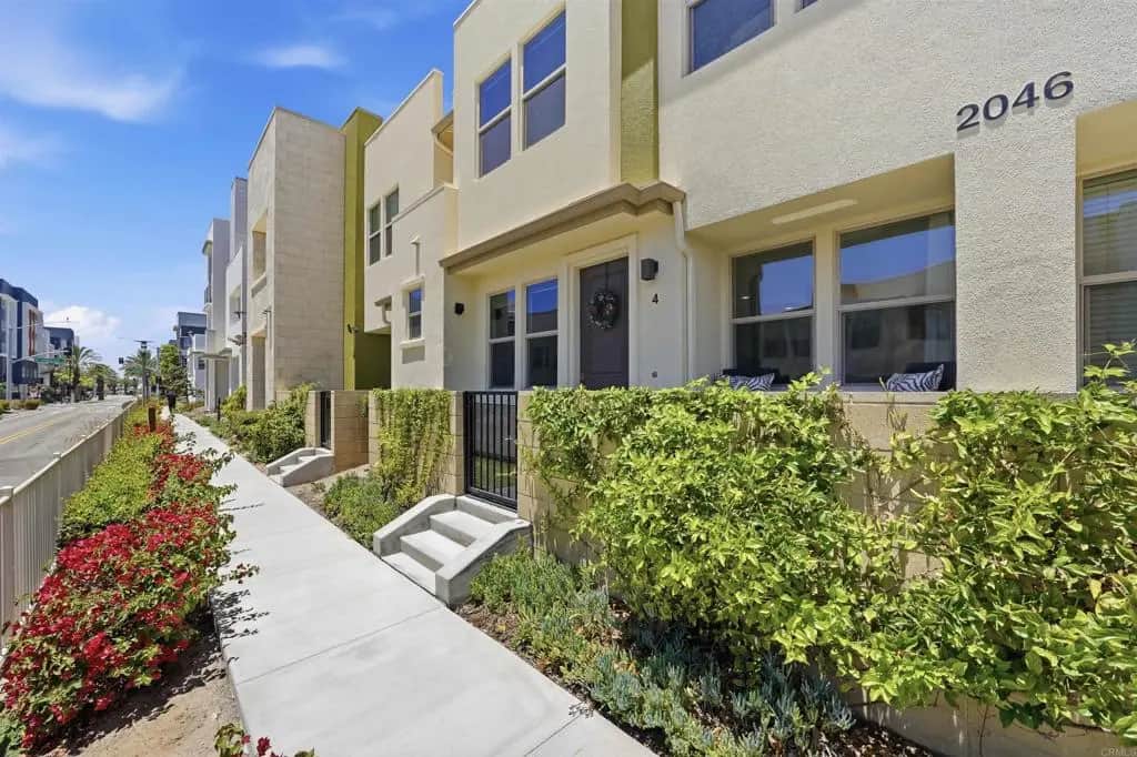 2046 Quartet Loop 4, Chula Vista, CA — listing photo 1