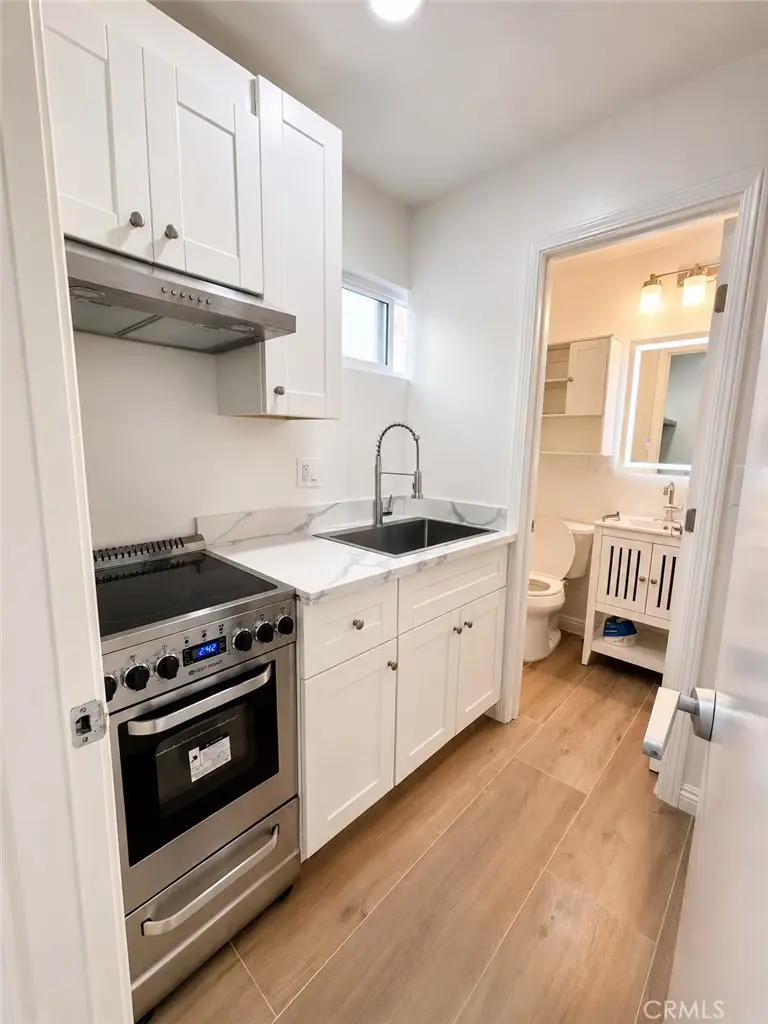 9 Angell St 1, Irvine, CA — listing photo 1