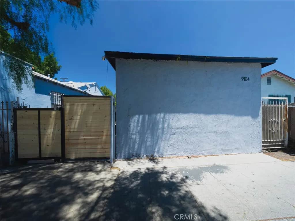 9104 S Main, Los Angeles, CA — listing photo 1