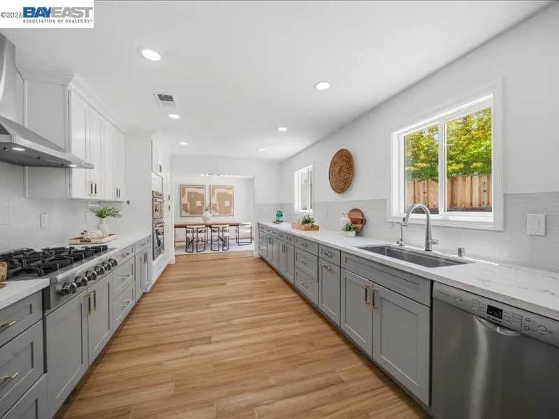 7966 Iglesia Dr, Dublin, CA — listing photo 1
