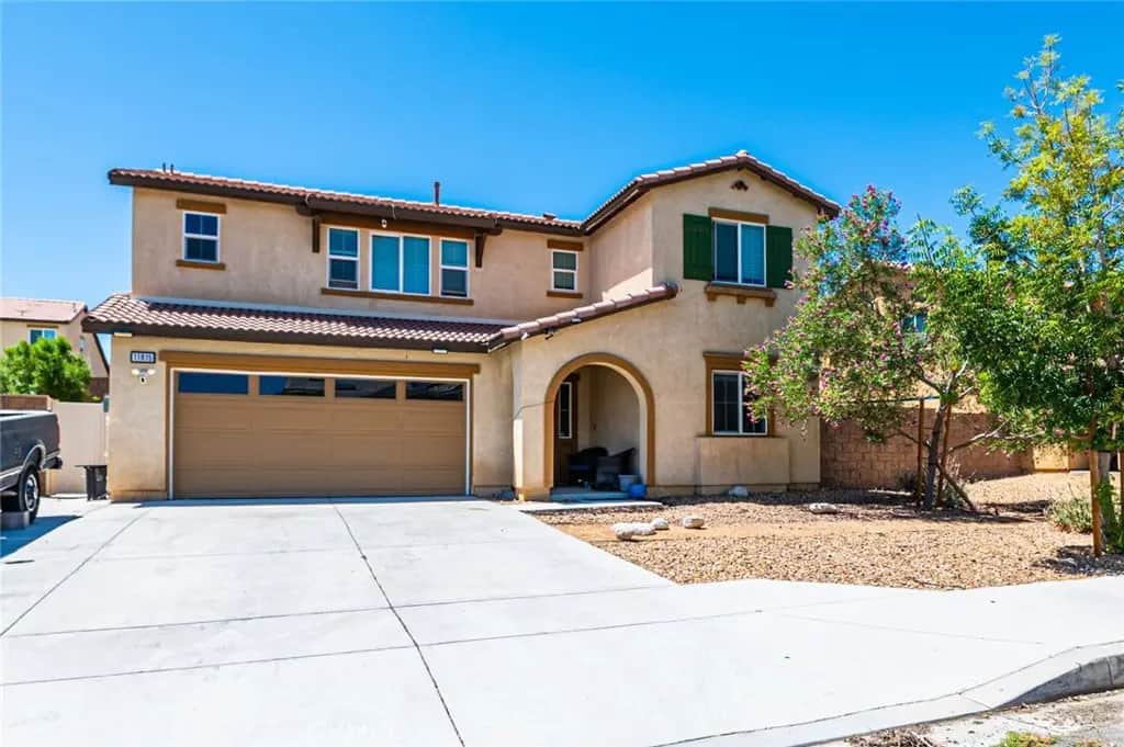 11815 Andrews, Victorville, CA — listing photo 1