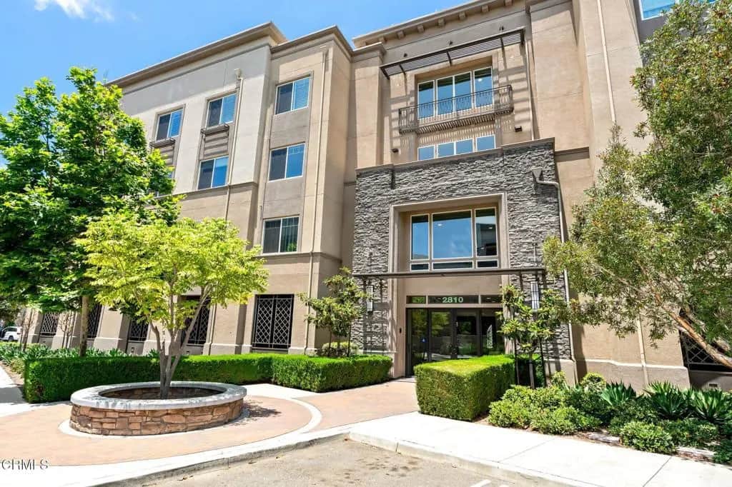 2810 Wagon Wheel Road 402, Oxnard, CA — listing photo 1