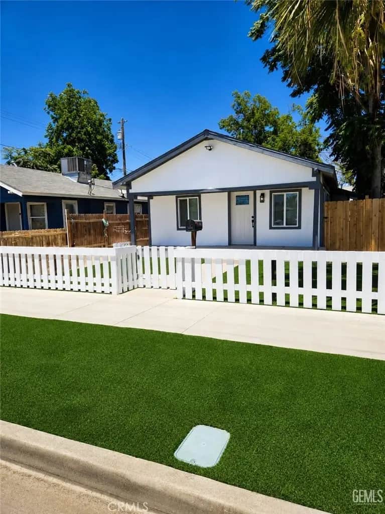 1006 6th, Bakersfield, CA — listing photo 1