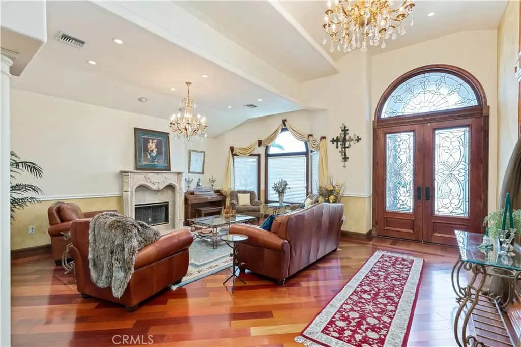 8252 Dancy Circle, Huntington Beach, CA — listing photo 1