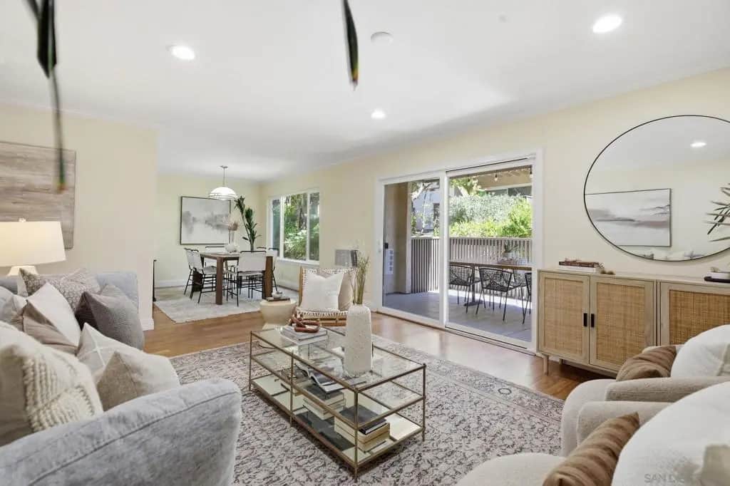 8650 Via Mallorca E, La Jolla, CA — listing photo 1