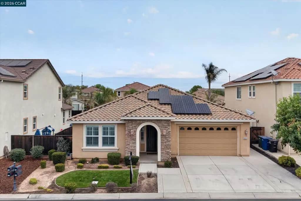 8023 Westport Cir, Discovery Bay, CA — listing photo 1