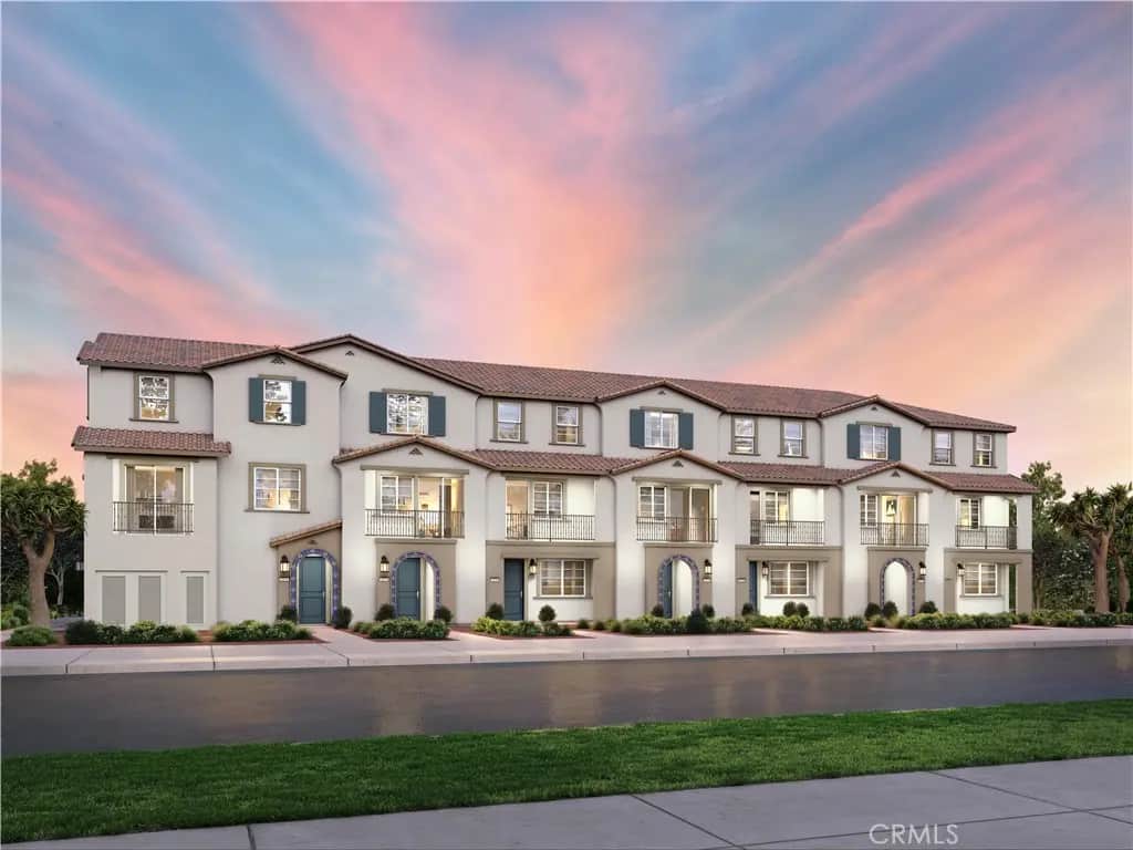 551 Toledo Way, Oceanside, CA — listing photo 1
