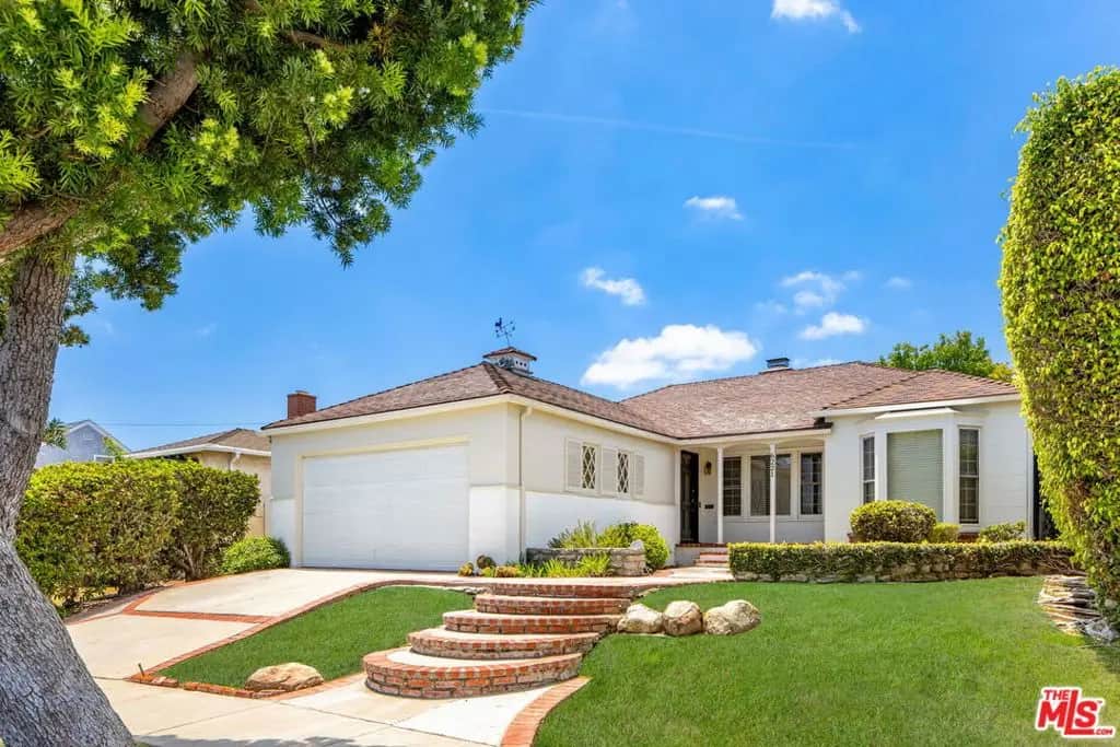 6221 Condon Avenue, Los Angeles, CA — listing photo 1