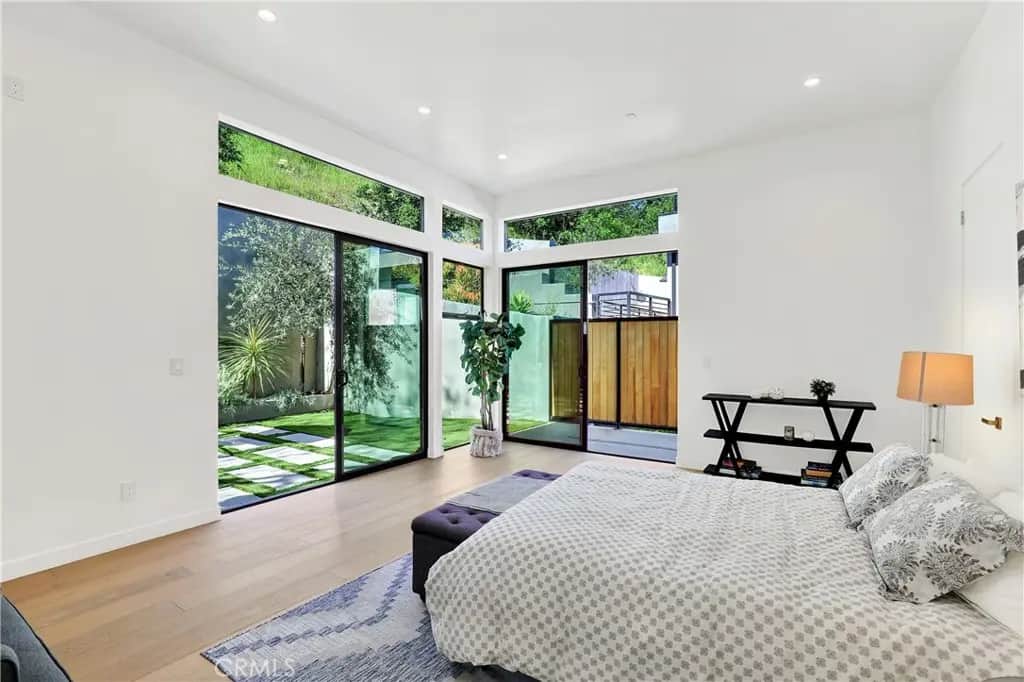 3949 Glenalbyn Drive, Los Angeles, CA — listing photo 1