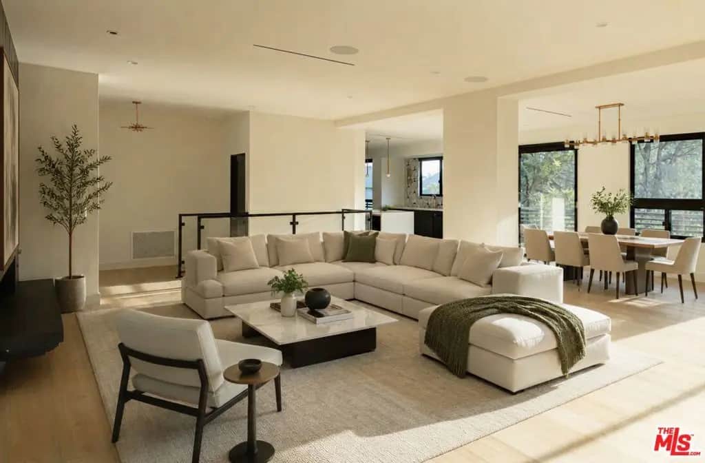 3147 Hollyridge Drive, Los Angeles, CA — listing photo 1