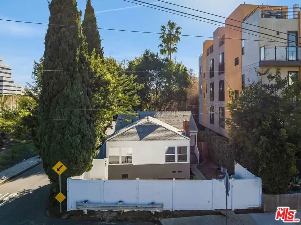 11250 Mississippi Avenue, Los Angeles, CA — listing photo 1