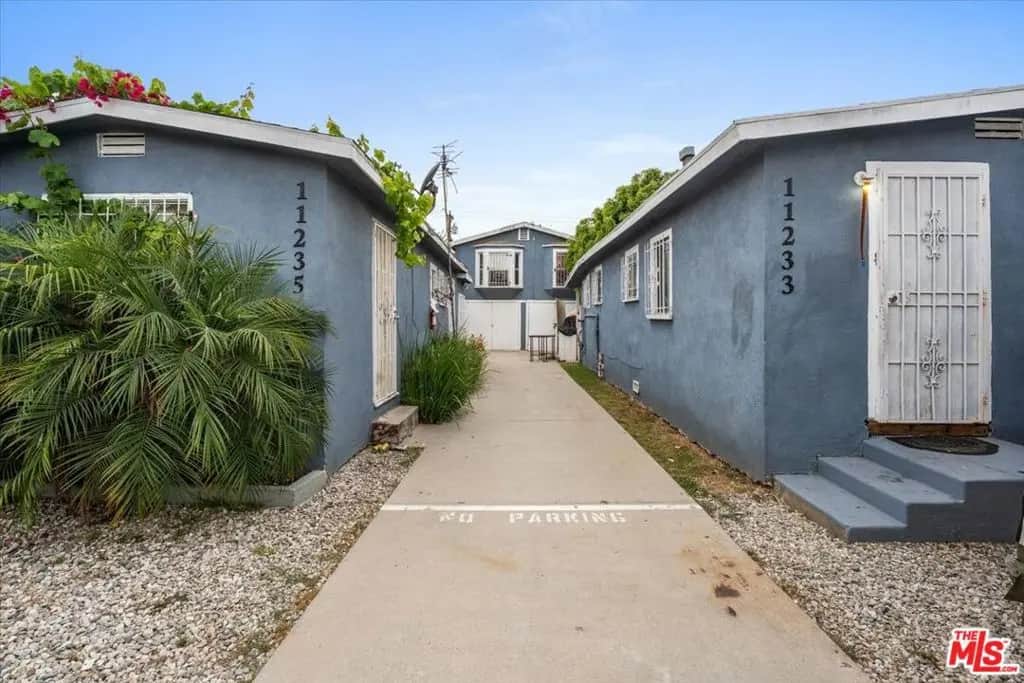 11233 Raymond Avenue, Los Angeles, CA — listing photo 1