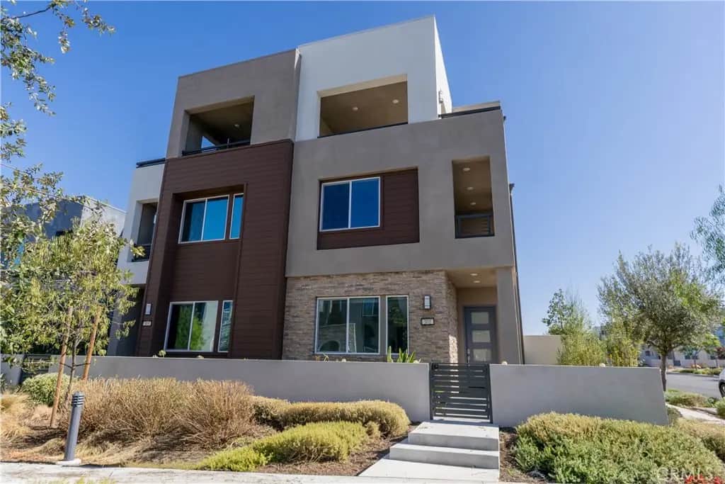 301 Baluster, Irvine, CA — listing photo 1
