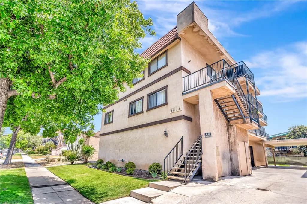 1614 E Chevy Chase Drive 2, Glendale, CA — listing photo 1
