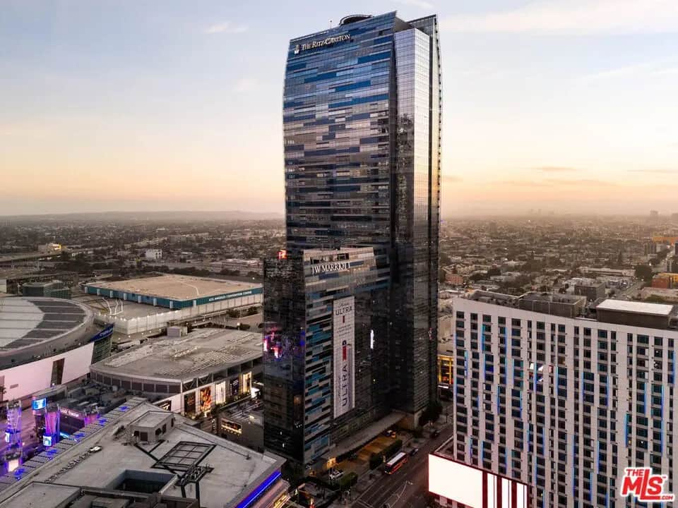 900 W Olympic Boulevard 42E, Los Angeles, CA — listing photo 1