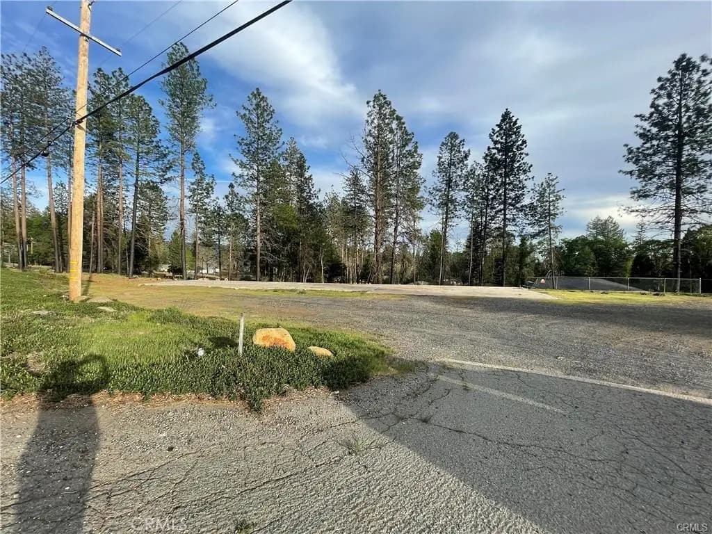 9272 9300 Skyway, Paradise, CA — listing photo 1