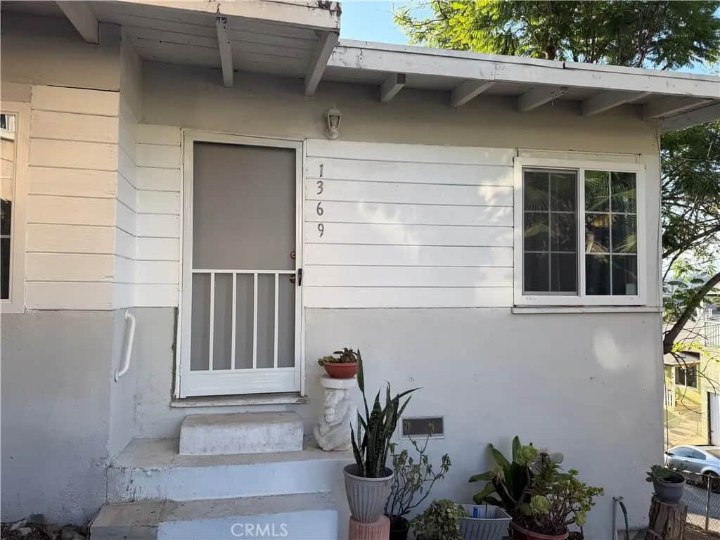 1369 Volney, Los Angeles, CA — listing photo 1