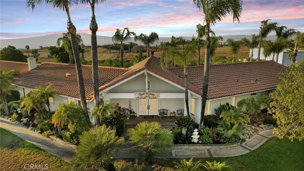 17850 Vista Del Lago, Riverside, CA — listing photo 1