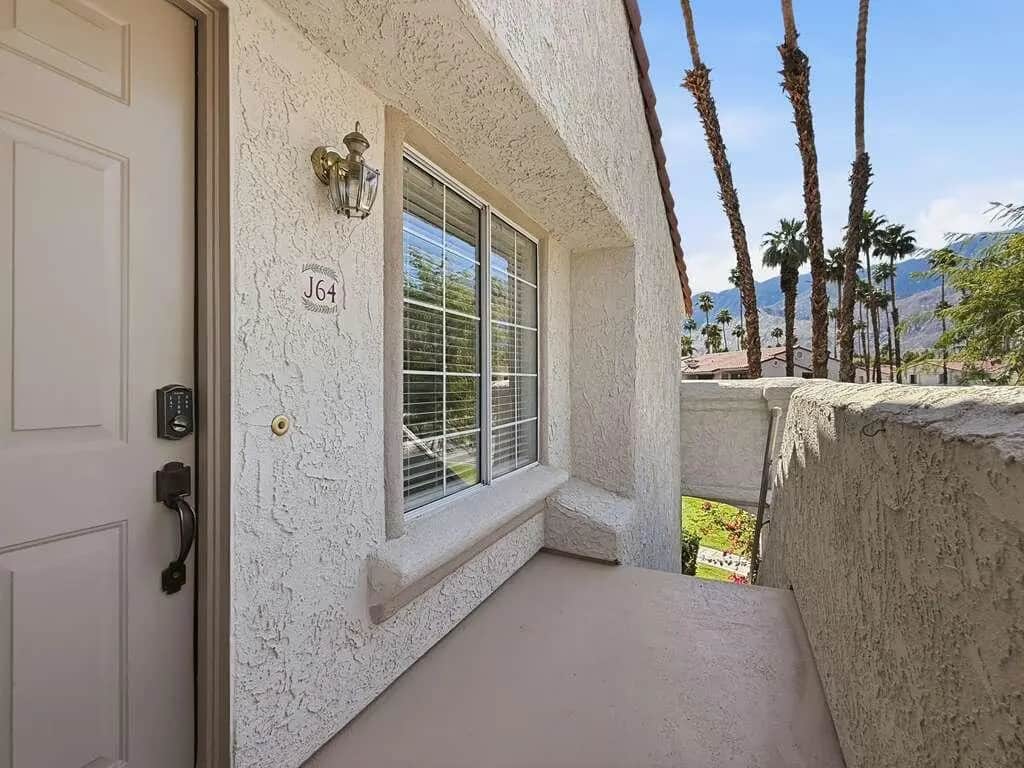 500 S Farrell Drive J64, Palm Springs, CA — listing photo 1