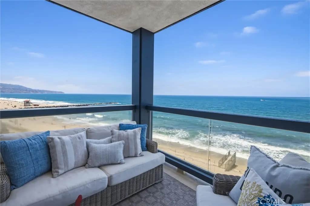 575 Esplanade 207, Redondo Beach, CA — listing photo 1