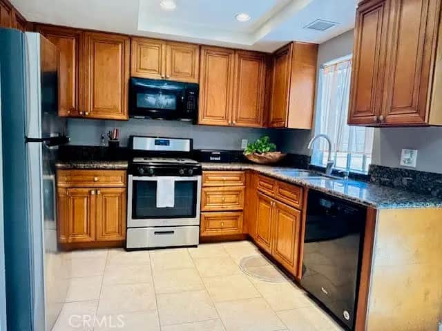 7304 Exeter Street E, Paramount, CA — listing photo 1